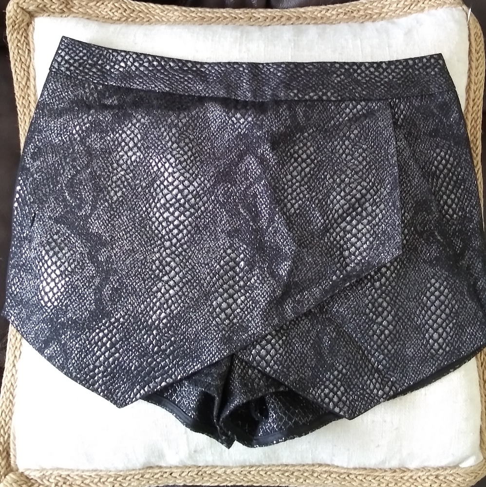 Express  metallic mini skort
